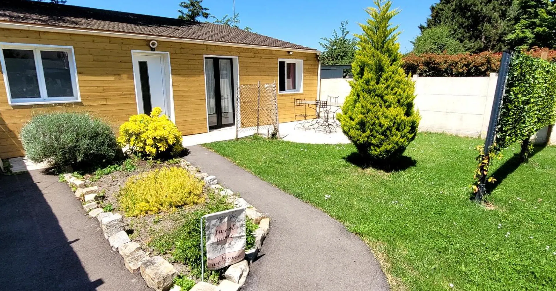 Jolie Dependance Appartement Claye-Souilly